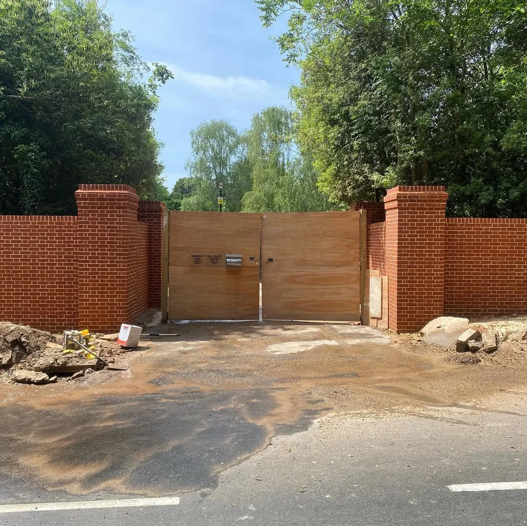 Fencing & Gates 10