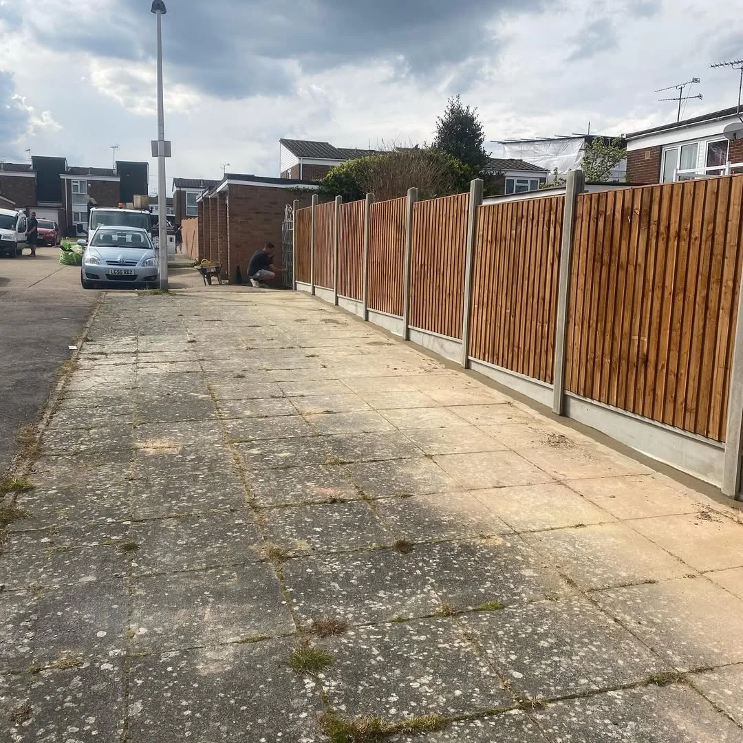 Fencing & Gates 9