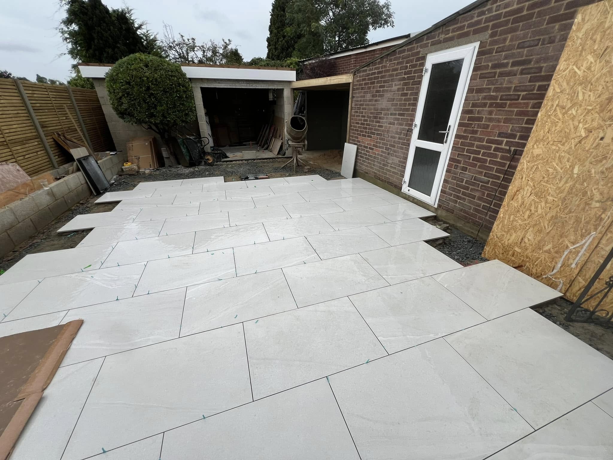 Create Your Outdoor Living Room in Kent: The Complete 2026 Guide to a Garden Space You Will Never Want to Leave