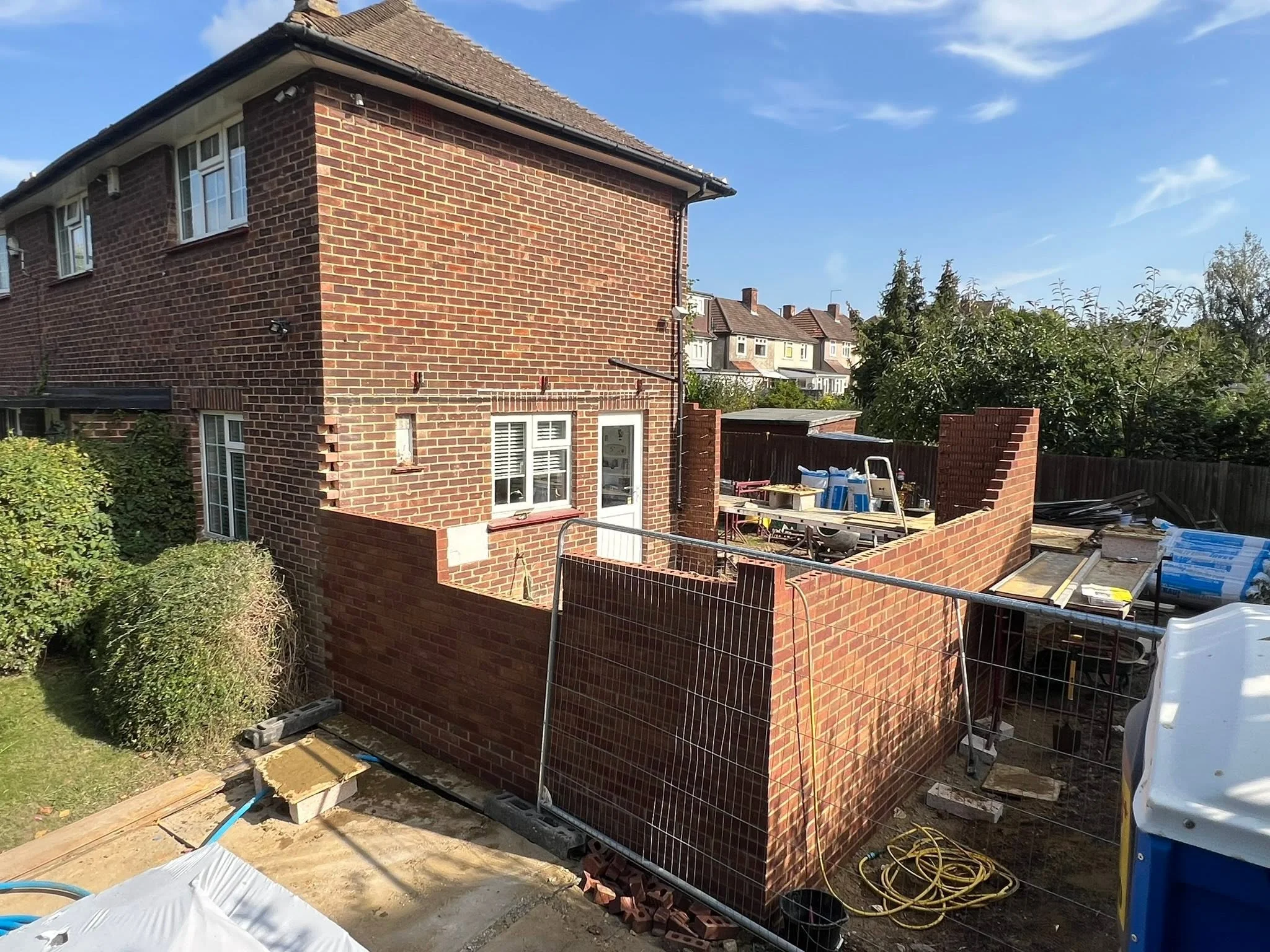 The Stepped Terrace and Multi-Level Earth Retention Masterclass: Architectural Synchronization of High-Exposure Brickwork Kent Engineering and Precision Landscaping Kent Groundworks